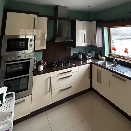 Spacious House Close Temple Bar Отель Дублин